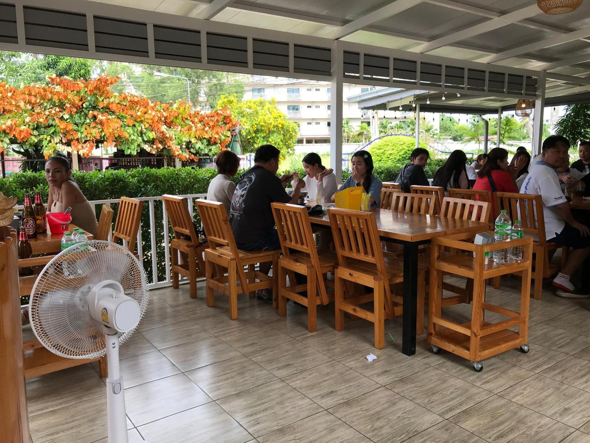 Grand Florida芭提雅带免费游泳池温泉和健身房和办公区水上花园公寓e208 Наджомтьєн Екстер'єр фото
